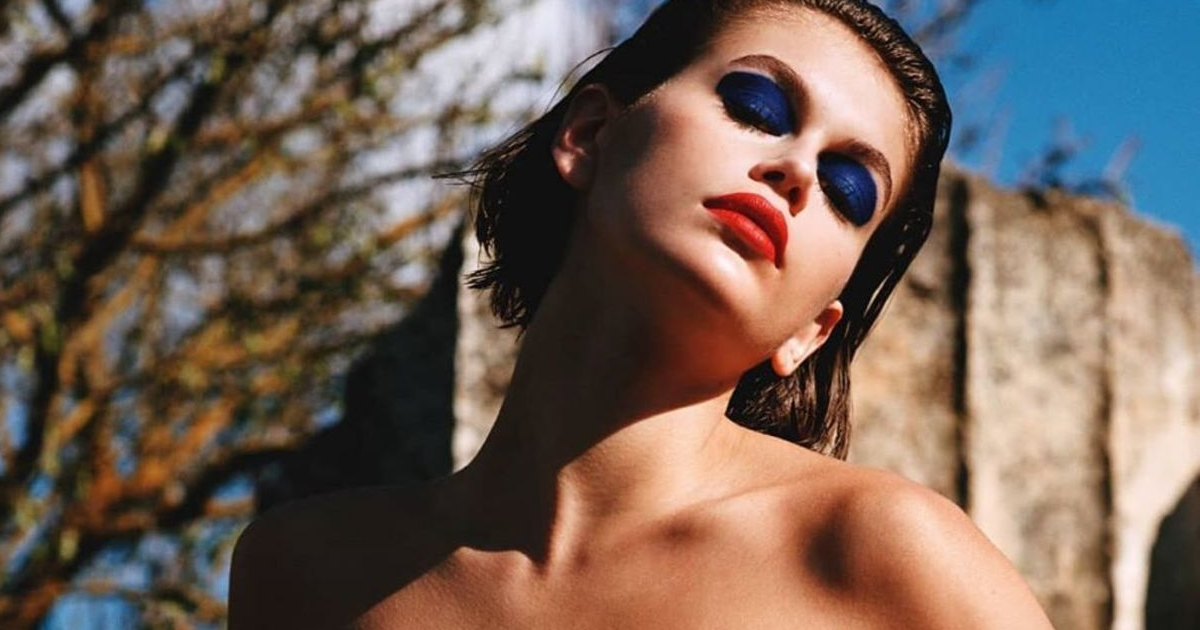 Кайя Гербер в образах современной греческой богини снялась для Vogue