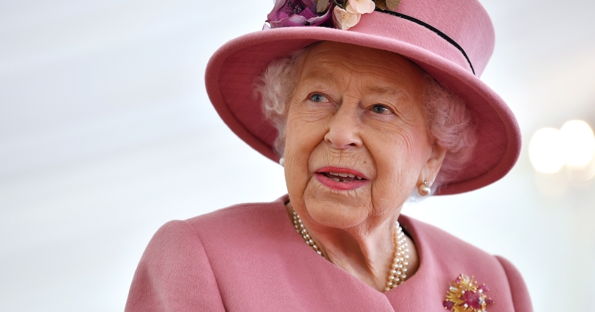 Королева Великобритании впервые с начала пандемии посетила выездное мероприятие